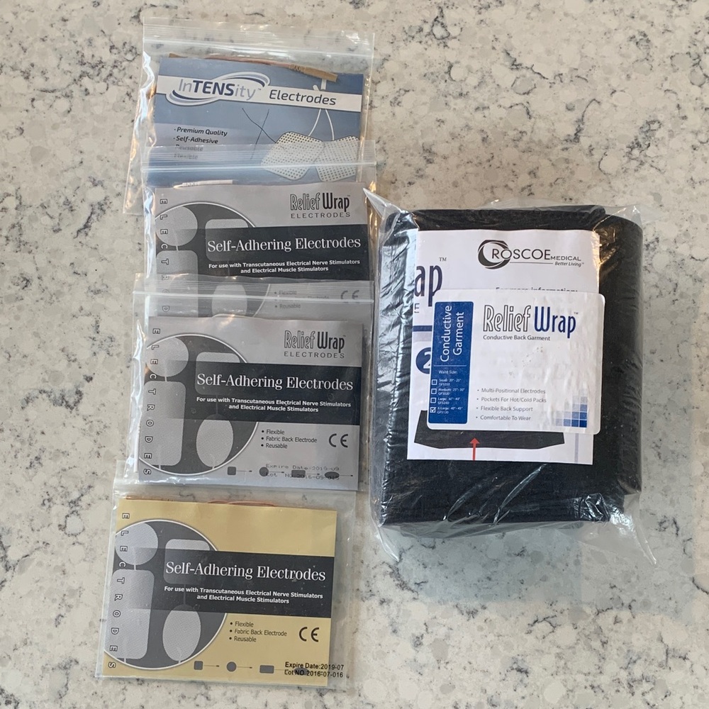 Roscoe Medical Relief Wrap and Electrodes Set